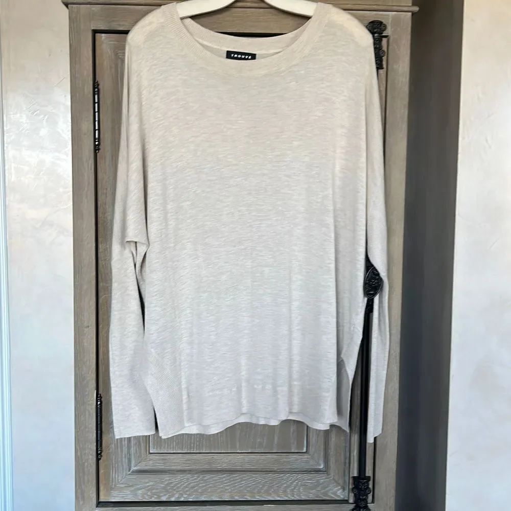 Trouve Dolman Sleeve Oversized Sweater size Small in Beige